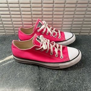 Converse Chuck Taylor All Star Lo Sneaker - Hyper Pink